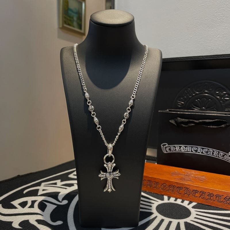 Ch*0me He**ts necklaces